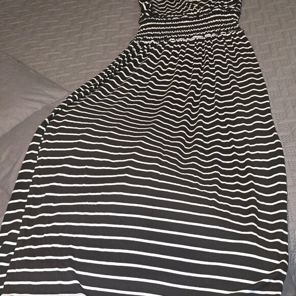 Time and Tru Black/White Maxi Dress - Picture 5 of 6